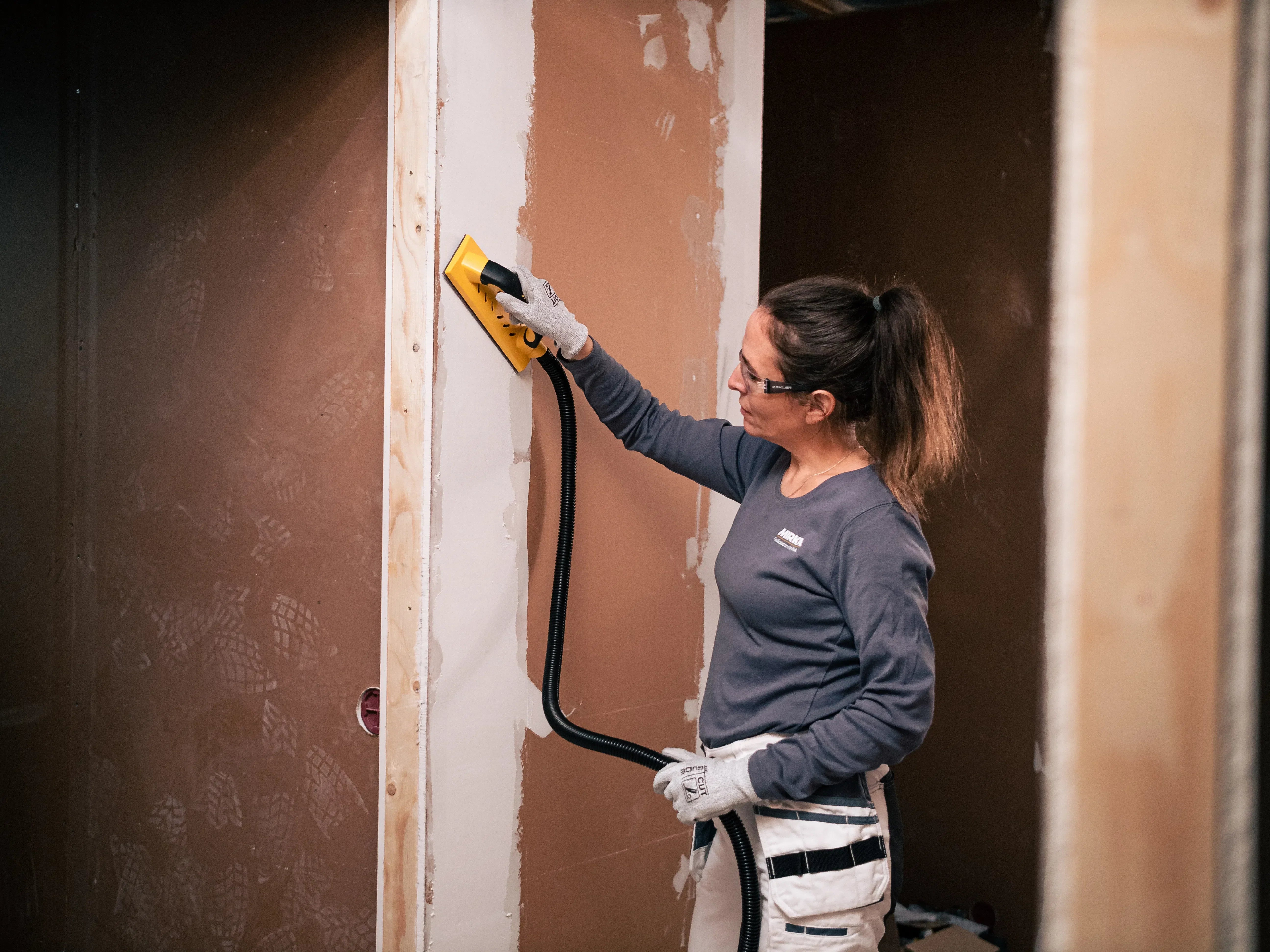 Mirka Abranet 2.75"x30' Grip Sanding Roll - Grit Detail | UnitedFinish.com