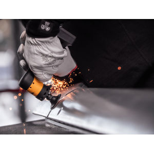 Mirka® ANGOS 2" Cordless Angled Grinder, kit with batteries - Package | UnitedFinish.com