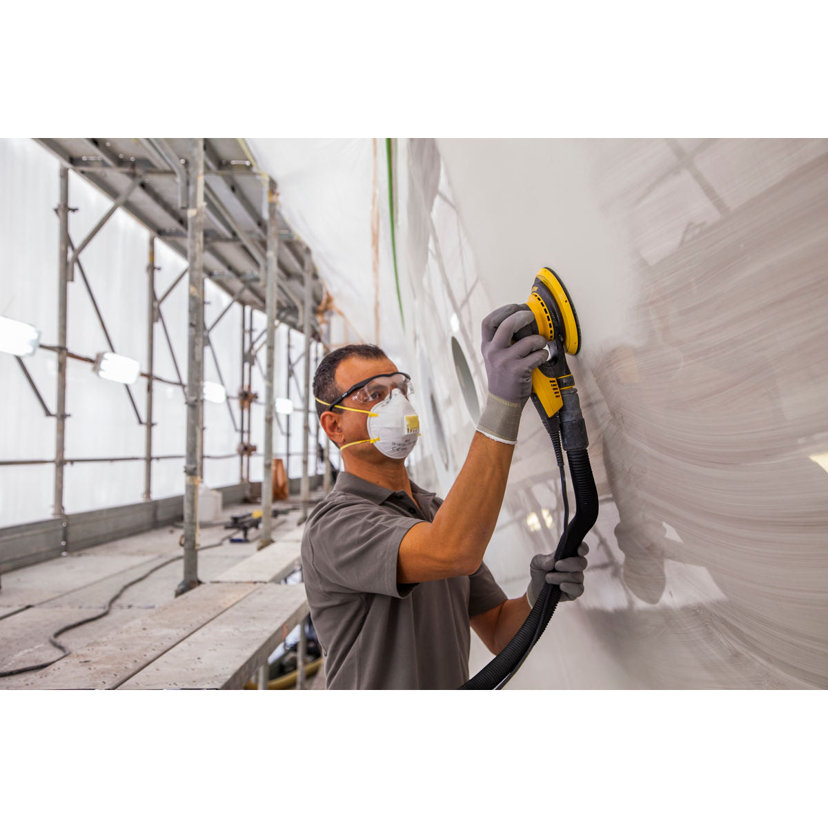 Mirka DEROS 5in 550CV Electric Sander - Close Up | UnitedFinish.com