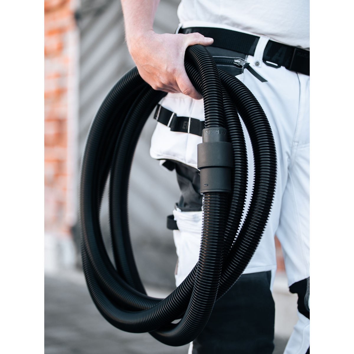 1 Inch Diameter Vacuum Hose and Adapter Connector - Feature View | UnitedFinish.com